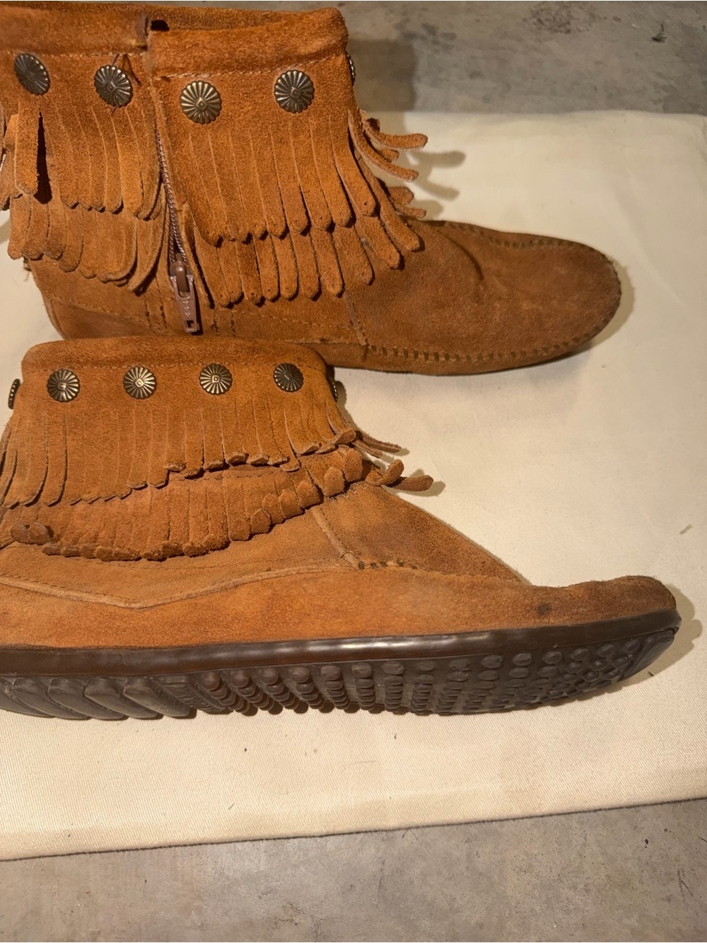 Minnetonka Double Fringe Side Zip Boot Brown Suede Women's Sz 7.5